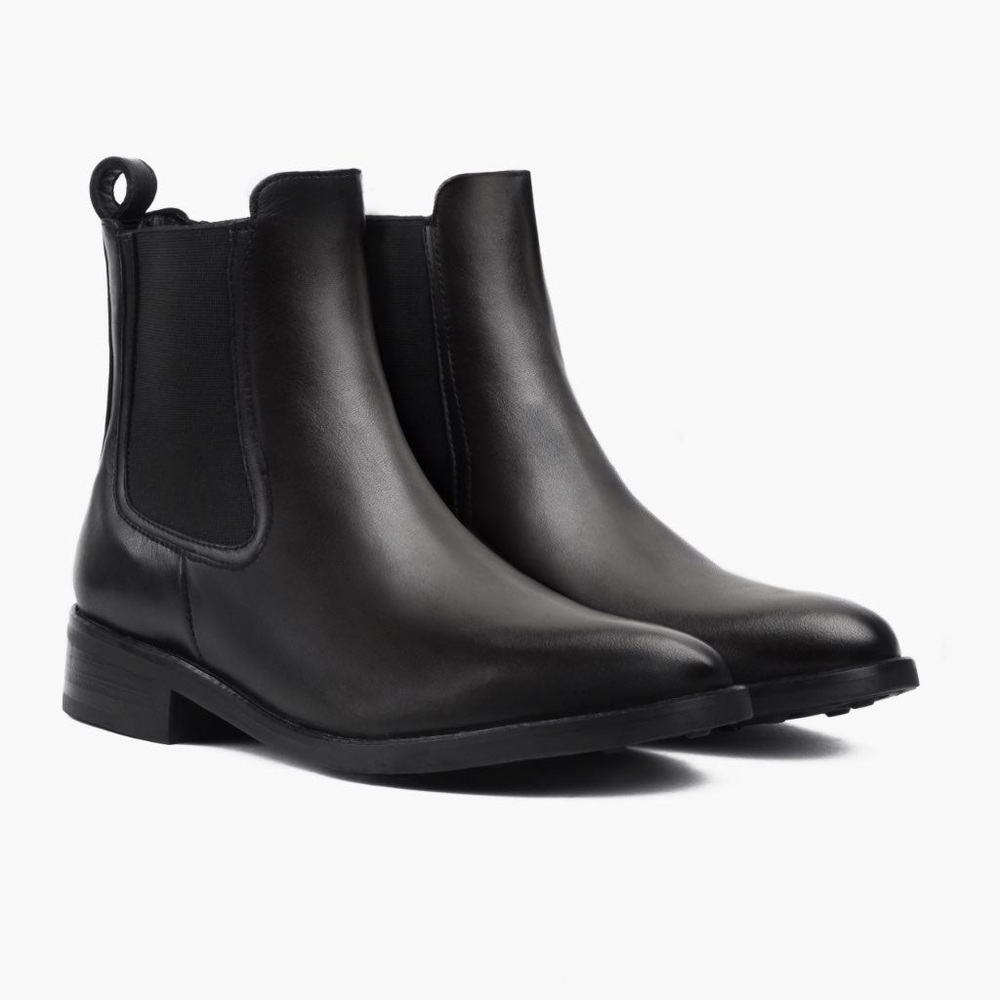 New in box Thursday Boots black Duchess boot